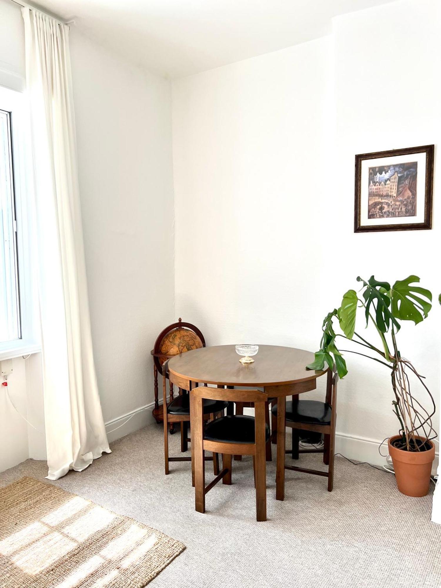 Bright Old Town City Centre Apartment Edimburgo Esterno foto