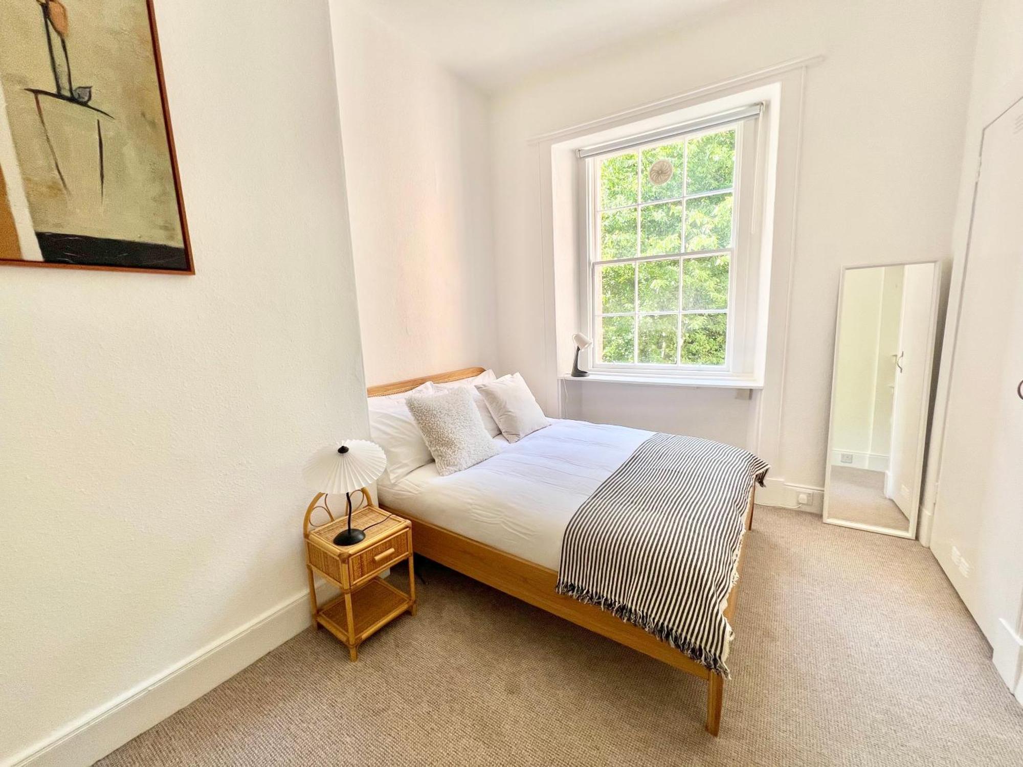 Bright Old Town City Centre Apartment Edimburgo Esterno foto